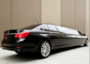 Read more about the article Qualities of Professional Taxi Service at Toronto Pearson Airport