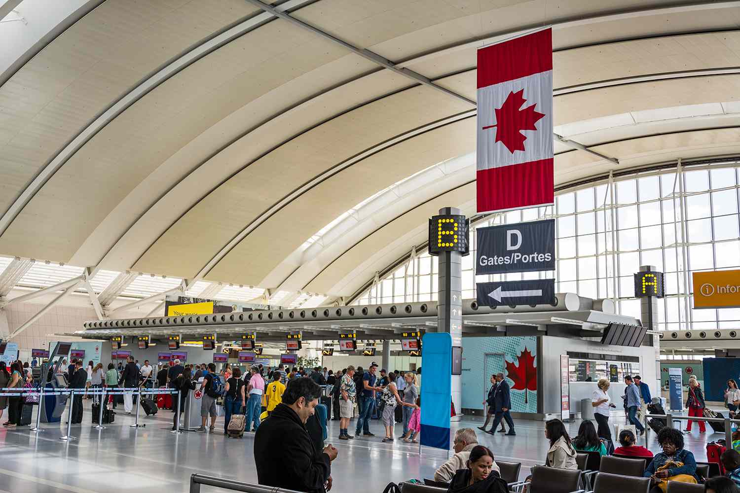 You are currently viewing Amazing Things to Enjoy at Pearson Airport